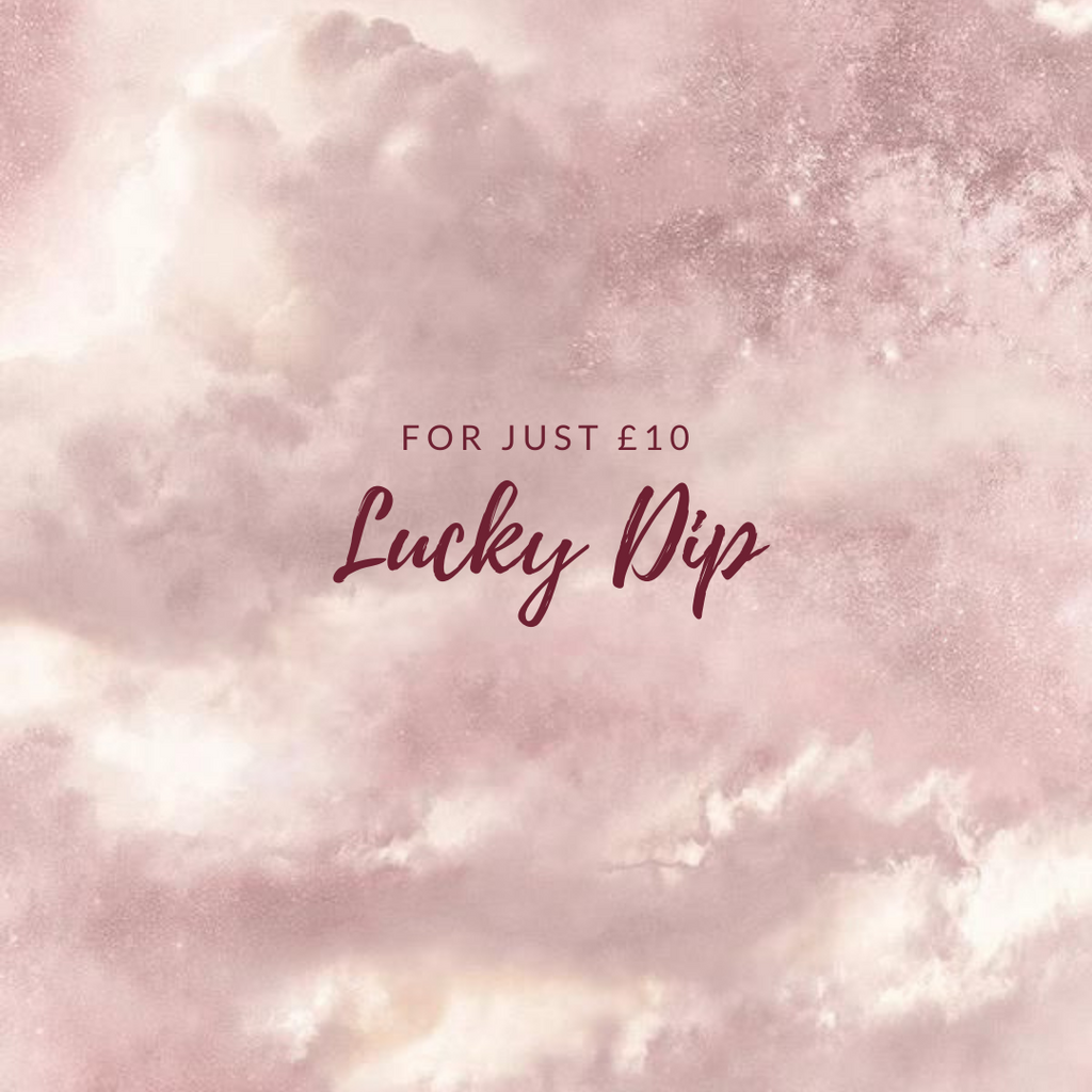 £10 CLOTHING LUCKY DIP